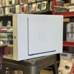 MacBook Air M3 Chip 15 Inch 512gb