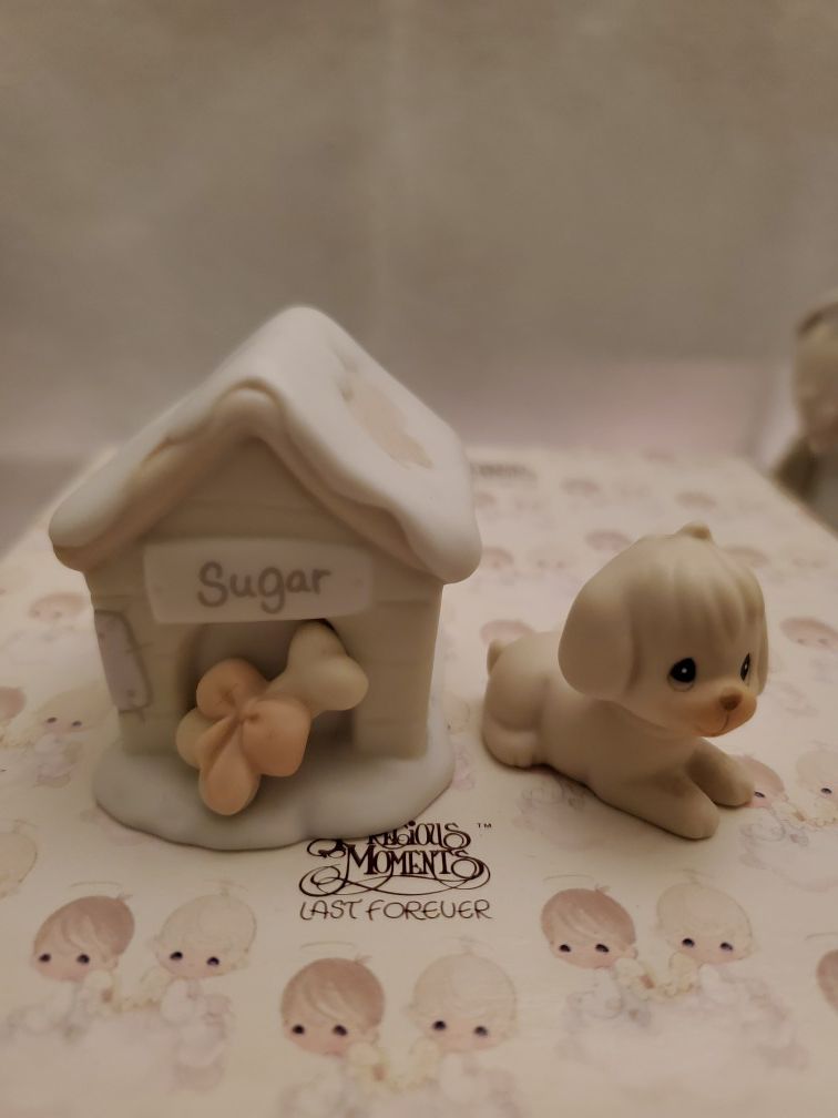 Precious Moments : Sugar & Her Doghouse, w/ box