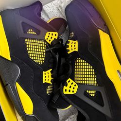 Yellow Thunder 4s
