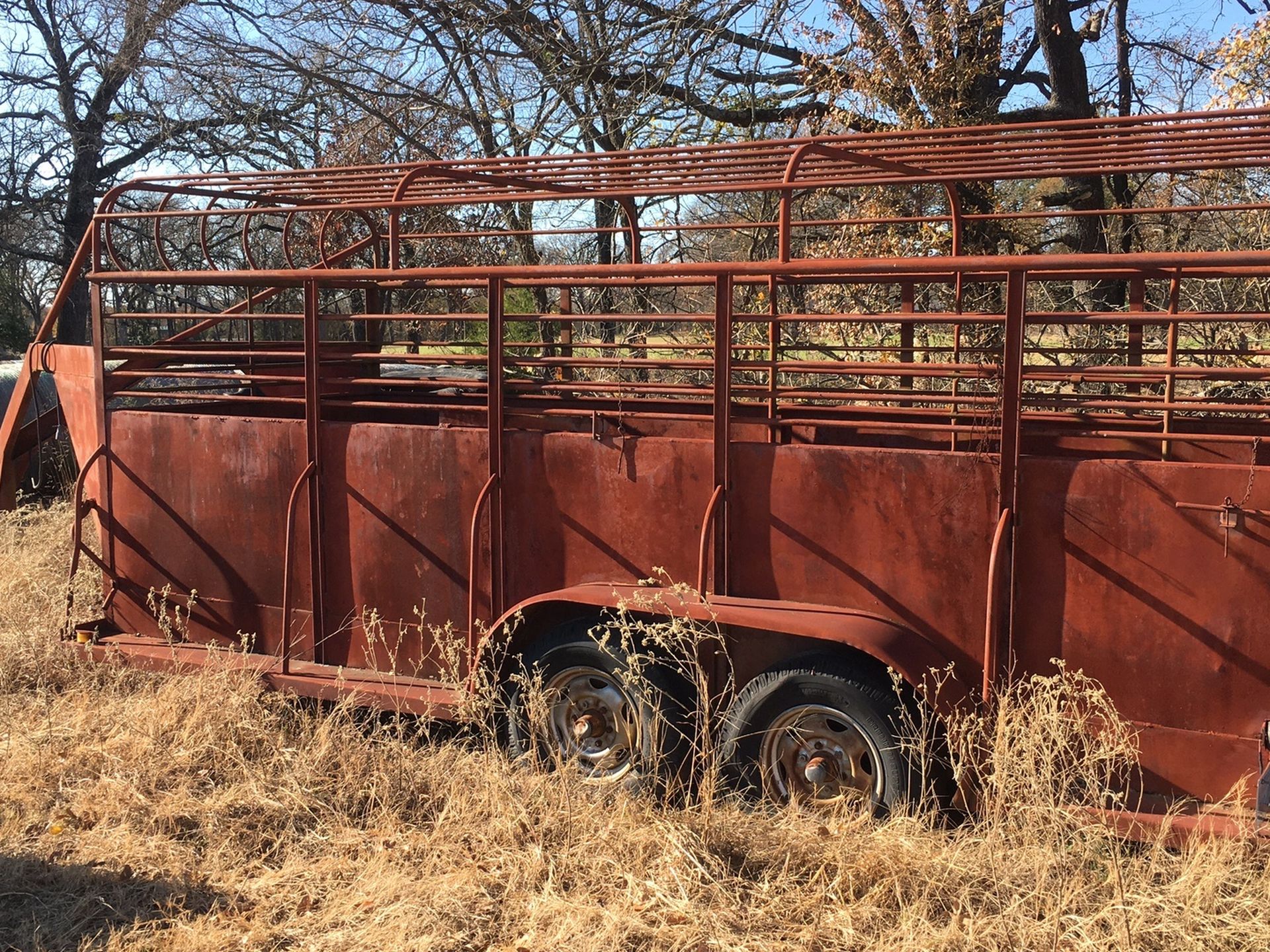 Solid steel gooseneck cattle trailer. $3500 obo