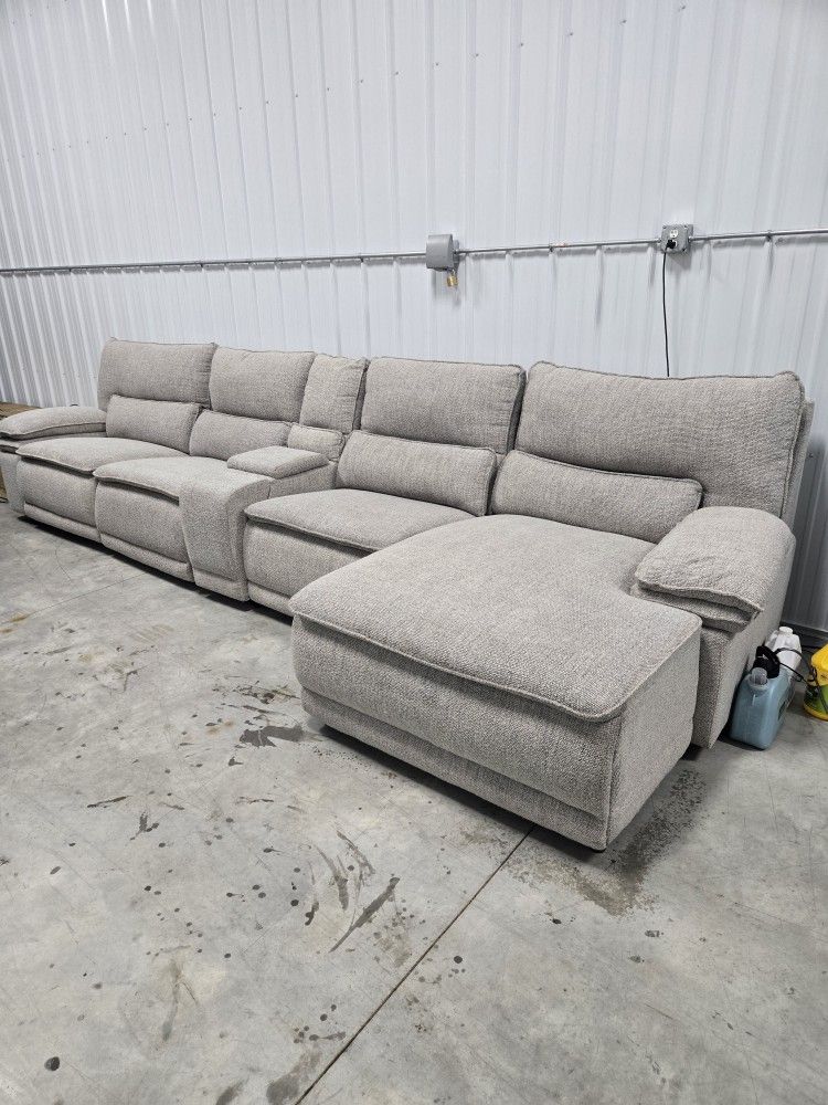 Brookdale 5-Piece Dual-Power Reclining Sectional with Chaise in Ivory,  Good Condition! TRY BEFORE YOU BUY!