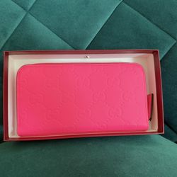 💖 100% Authentic GUCCI GG Embossed Zip-Around Wallet – Hot Pink 💖