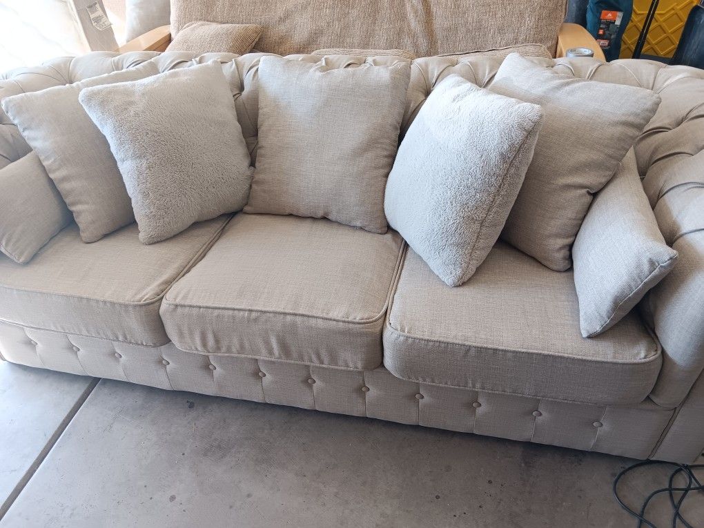 Nice Gray Tufted Couch & Pillows