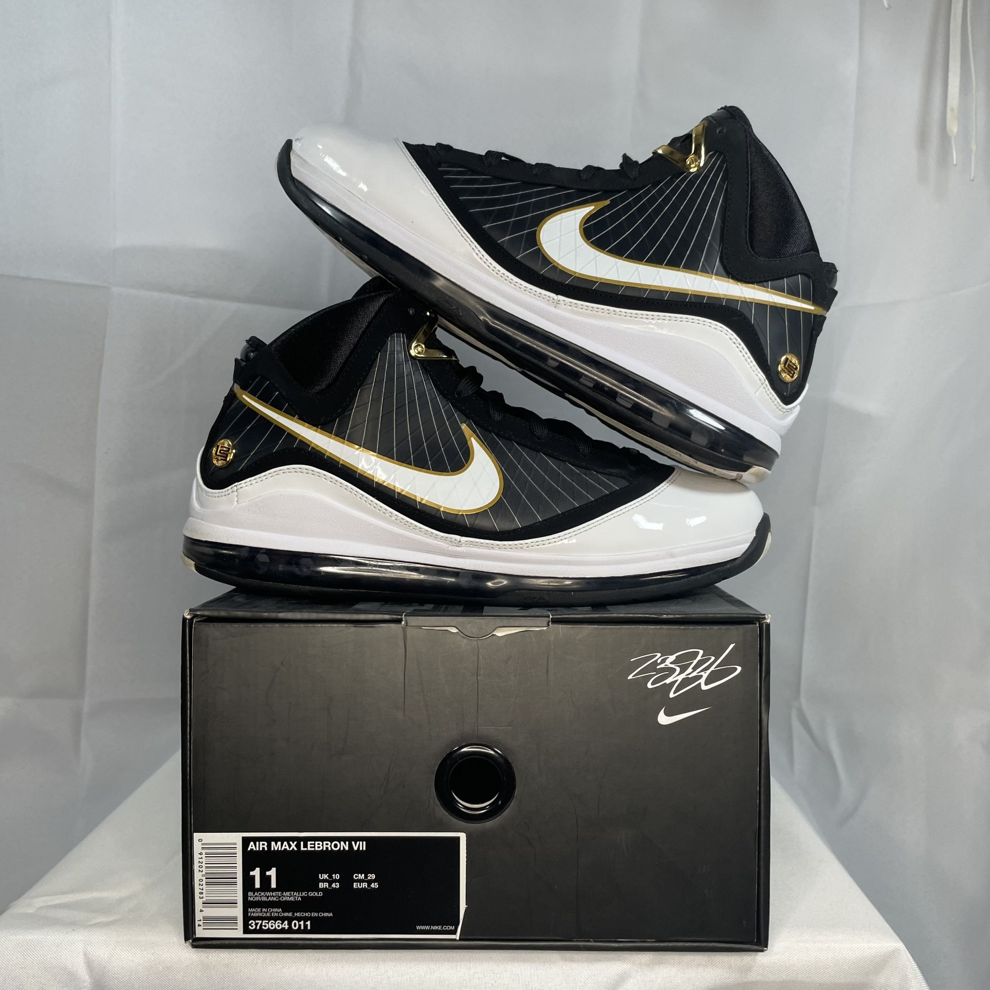 VNDS Sz 11 Lebron 7 “Black White Gold” with OG Box & Receipt