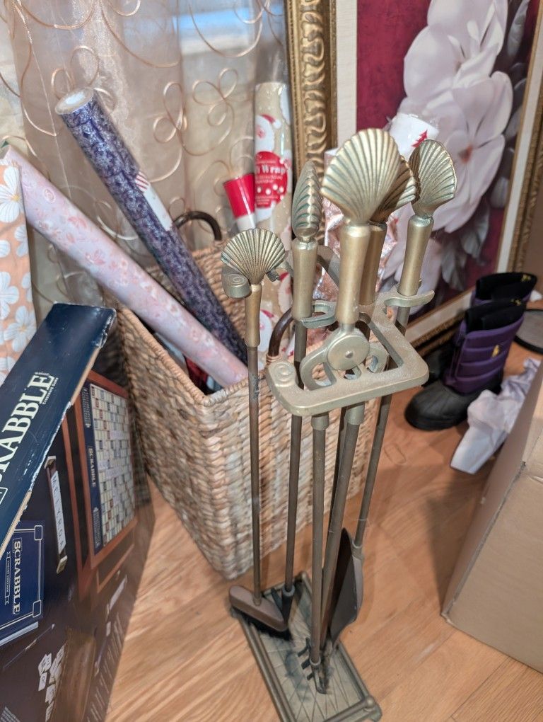Vintage Brass Seashell Clam Shell Fireplace Tool 5 Piece Set 80’s Deco Excellent