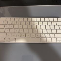 Apple Magic Keyboard