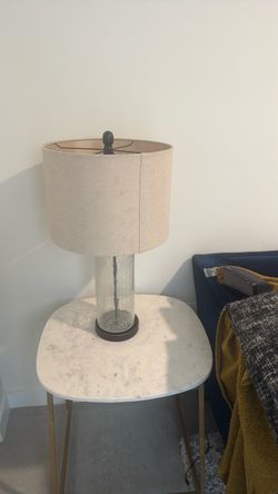 2 sets of lamps