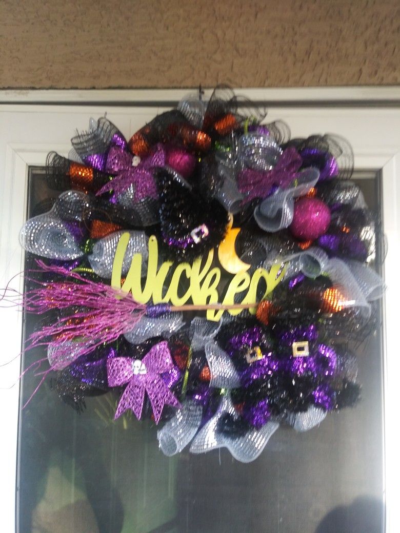 Holiday wreaths