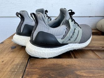 Adidas Ultra Boost tennis shoes 