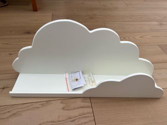 Pillowfort Cloud Wall Shelf (New) / Repisa Nube (Nueva)