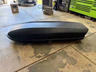 Yakima skybox 19. Decked cargo cases