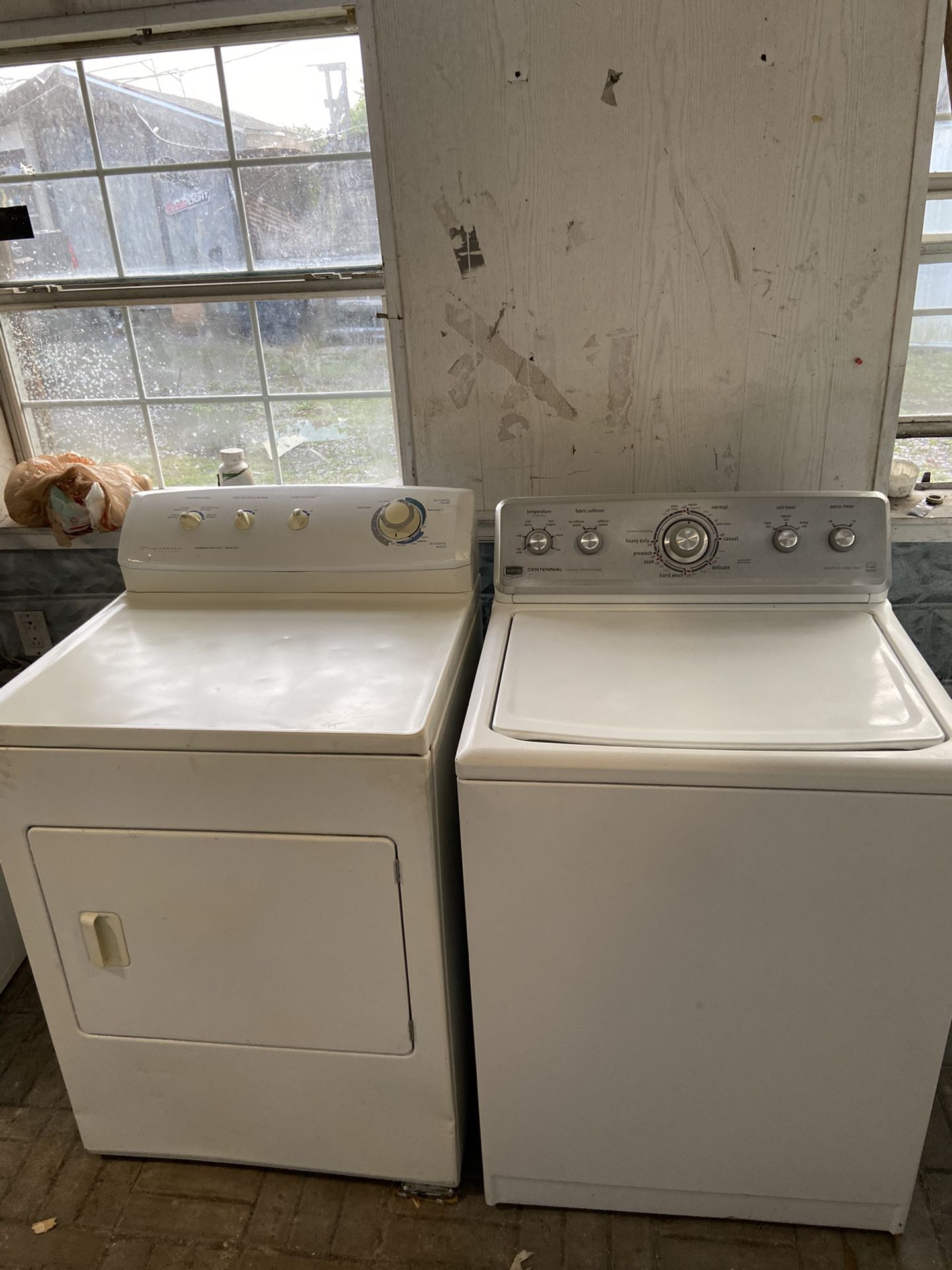 MAYTAG  WASHER & FRIGIDAIRE ELECTRIC DRYER SET! BOTH RUN LIKE NEW! BOTH RUN GREAT! NOTHING MISSING ON THEM! ALL MODES WORK ON BOTH! 
