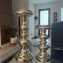 Set de 2 Candelabros Plateados Estilo "Mercury Glass" - Kendall Area (Hammocks)