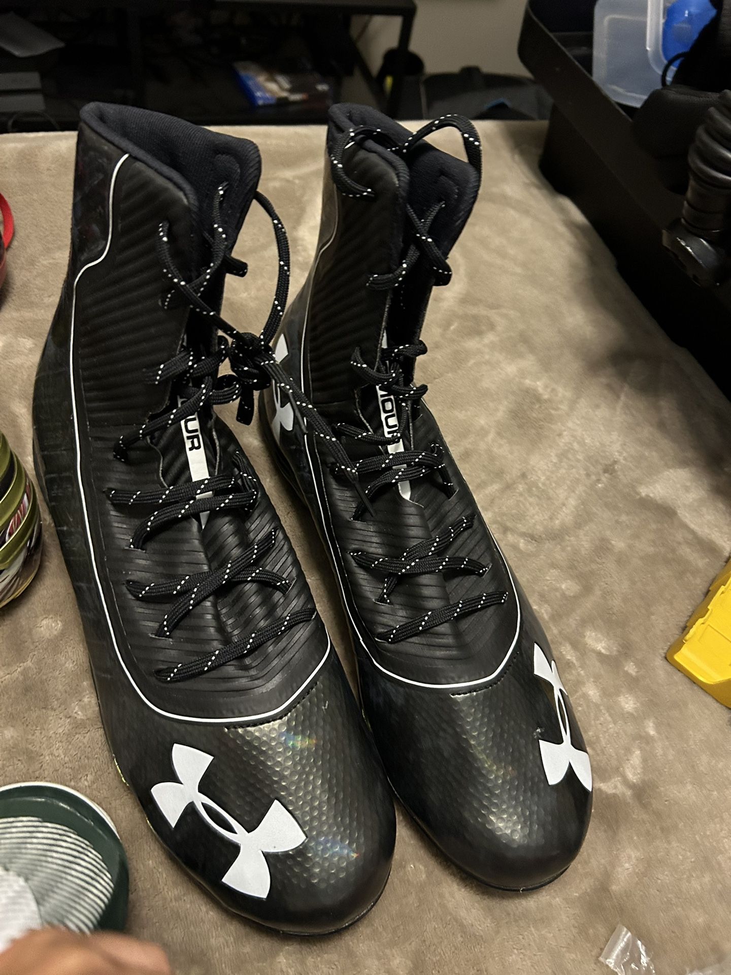 New Under Armor Cleats Football Size 15