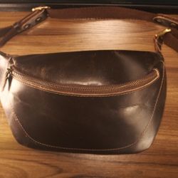 Leather banana bag (fanny pack)