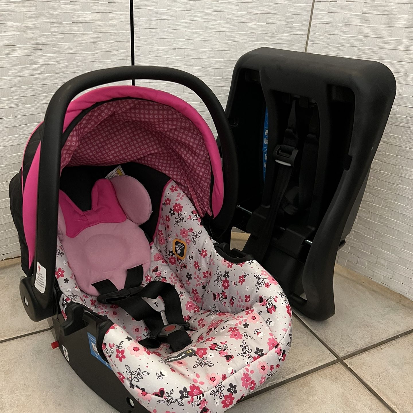 Minnie Mouse Car Seat