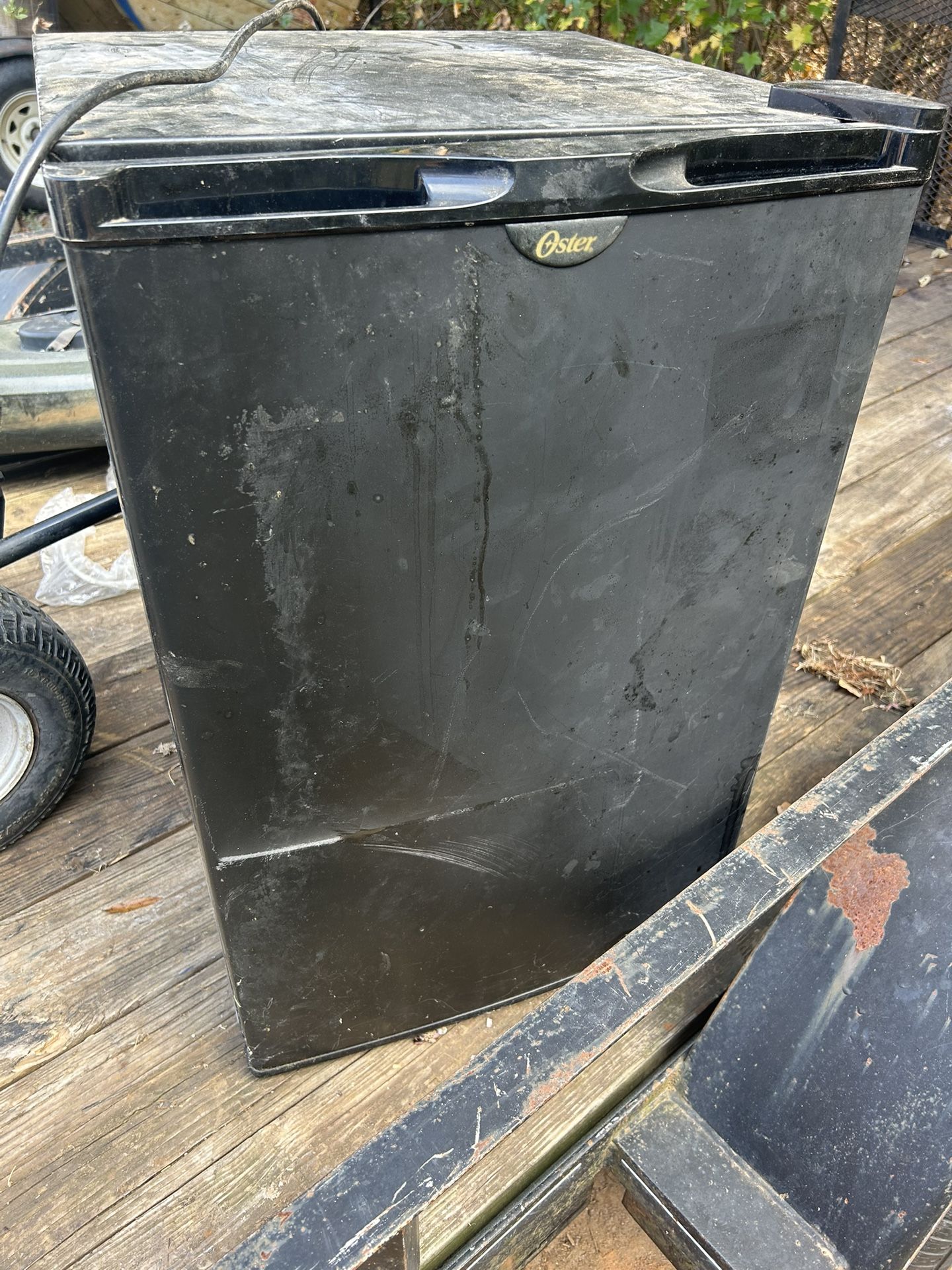 Small Refrigerator / Read Below ⬇️