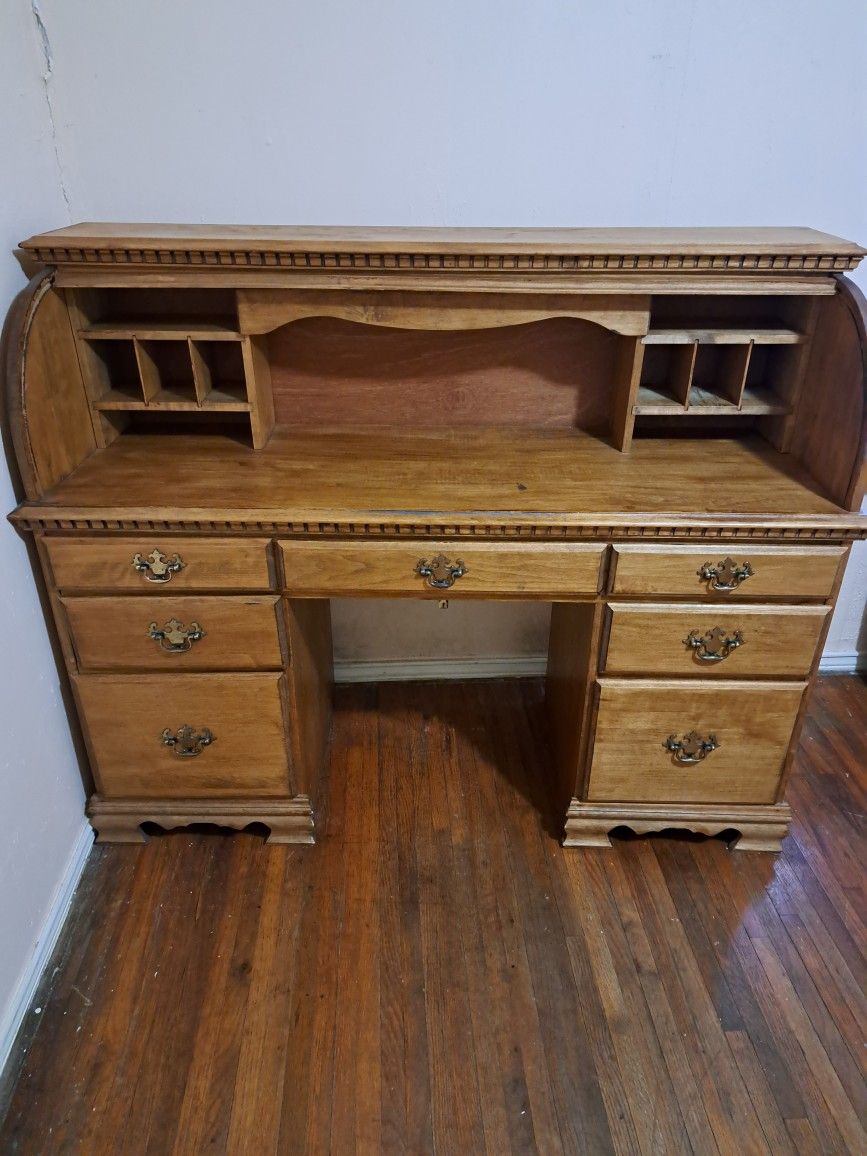 Vintage Desk Wood Collectibles & Art