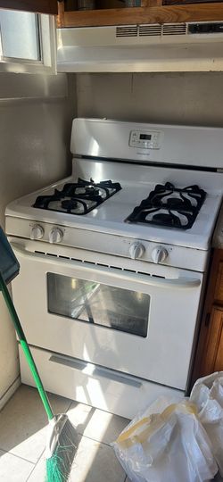 Frigidaire stove