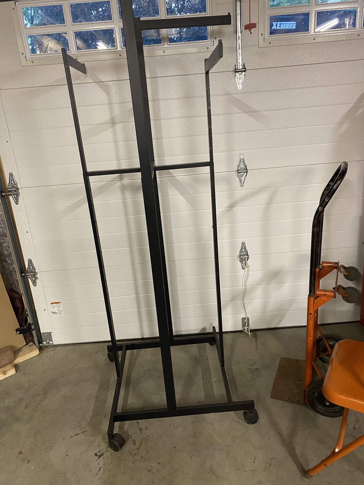 Adjustable Clothes Rack