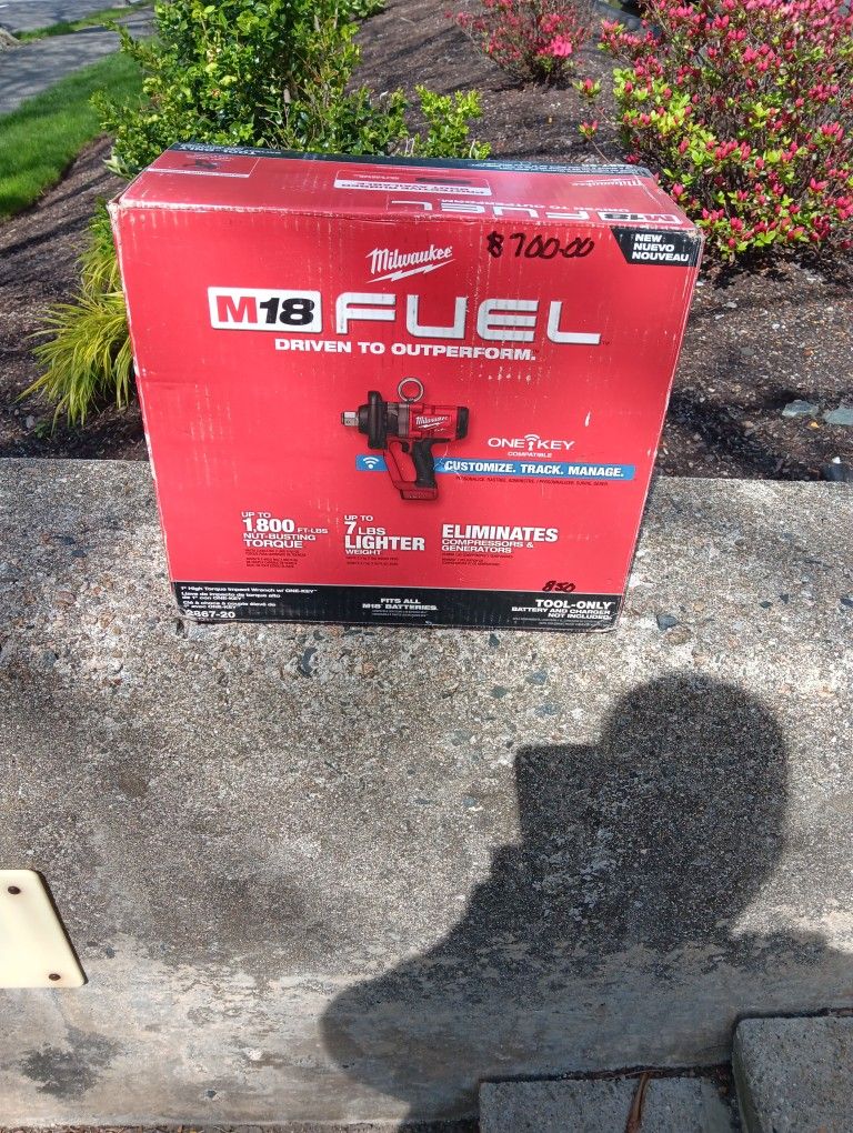 Milwaukee 1" High Torque Impact With One Key