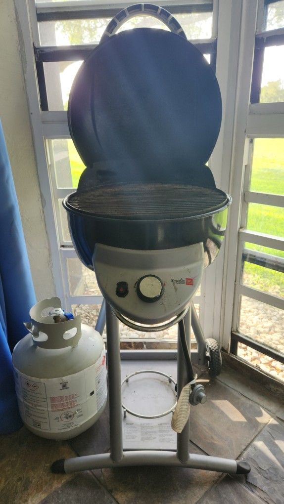 Gas BBQ Grill - Charbroil