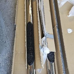 CHEVY SILVERADO SIDE BARS SET.