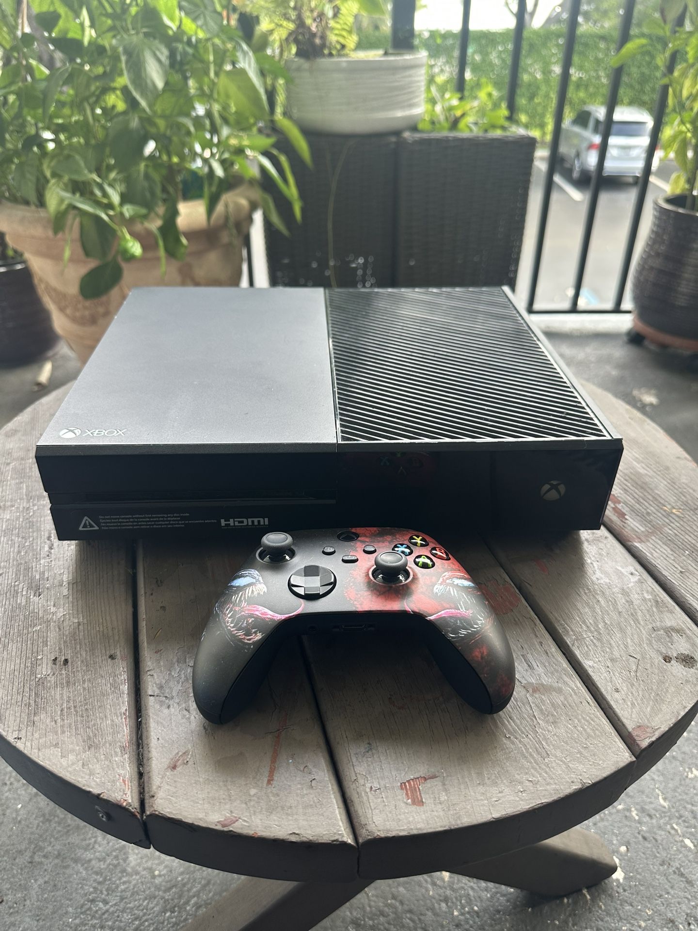 New Microsoft Xbox one With custom venom controller 