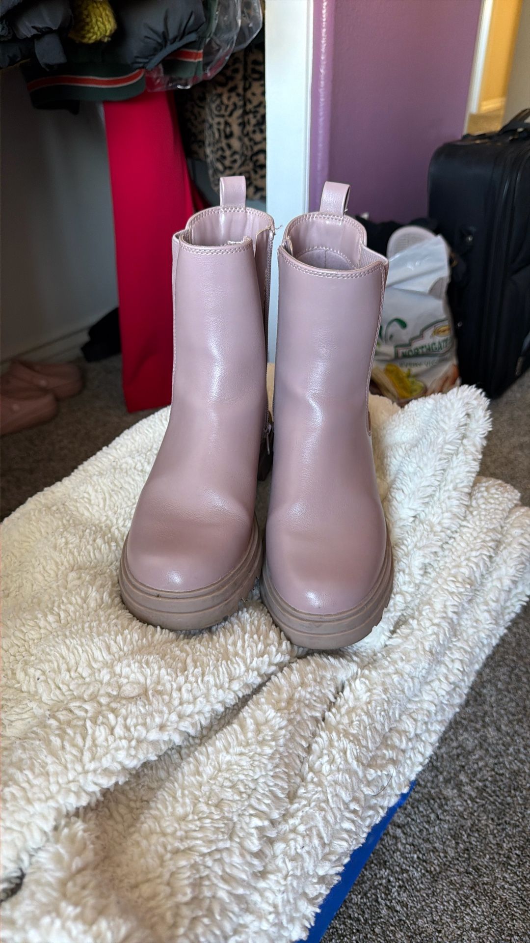 Women’s Boot Size 7