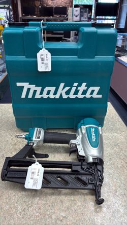 Makita AF601 Pneumatic 16-Gauge 2–1/2” Straight Finish Nailer