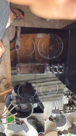 Glass-ceramic electric cooktop