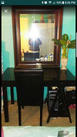 Desk the wood