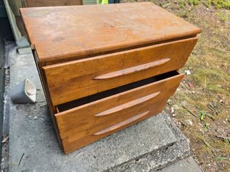 Free storage cabinet