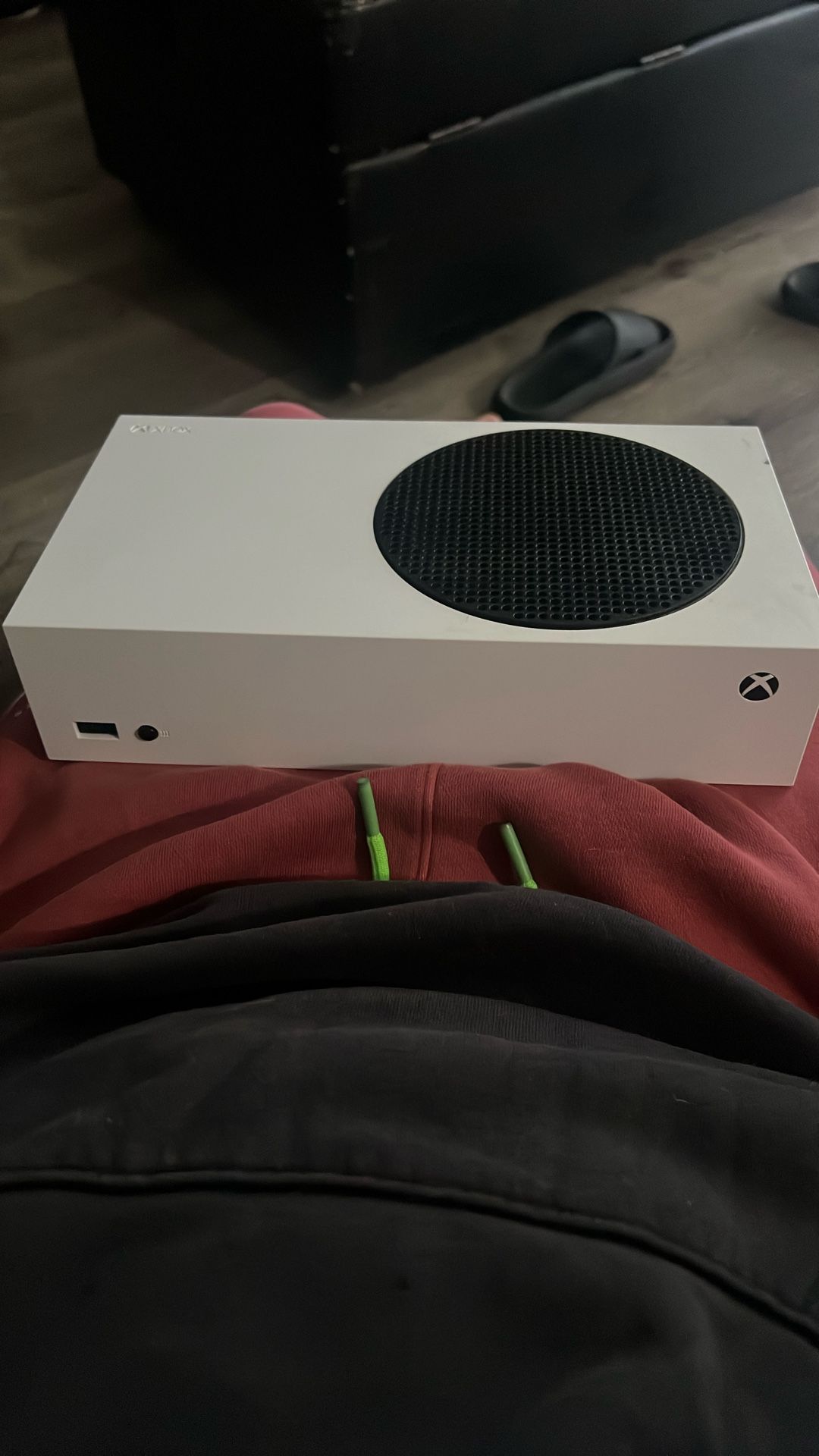 Xbox Series S With A 1 TB Storage Device 