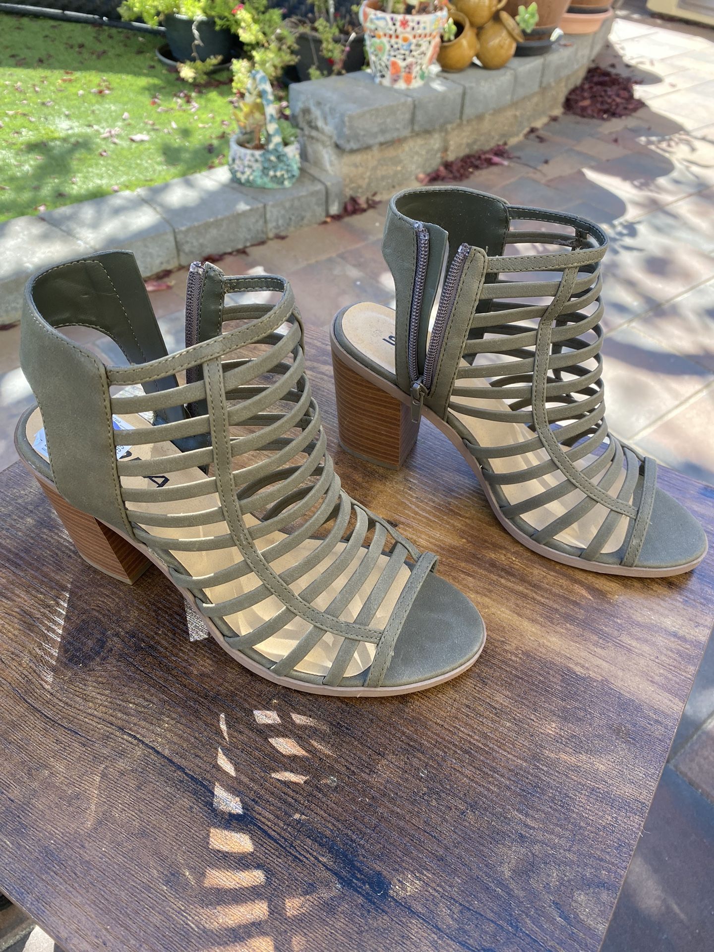 Ladies Shoes - Brand New