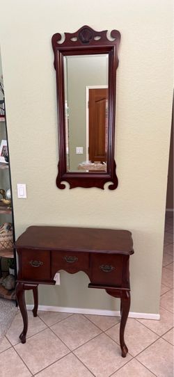 Table & mirror