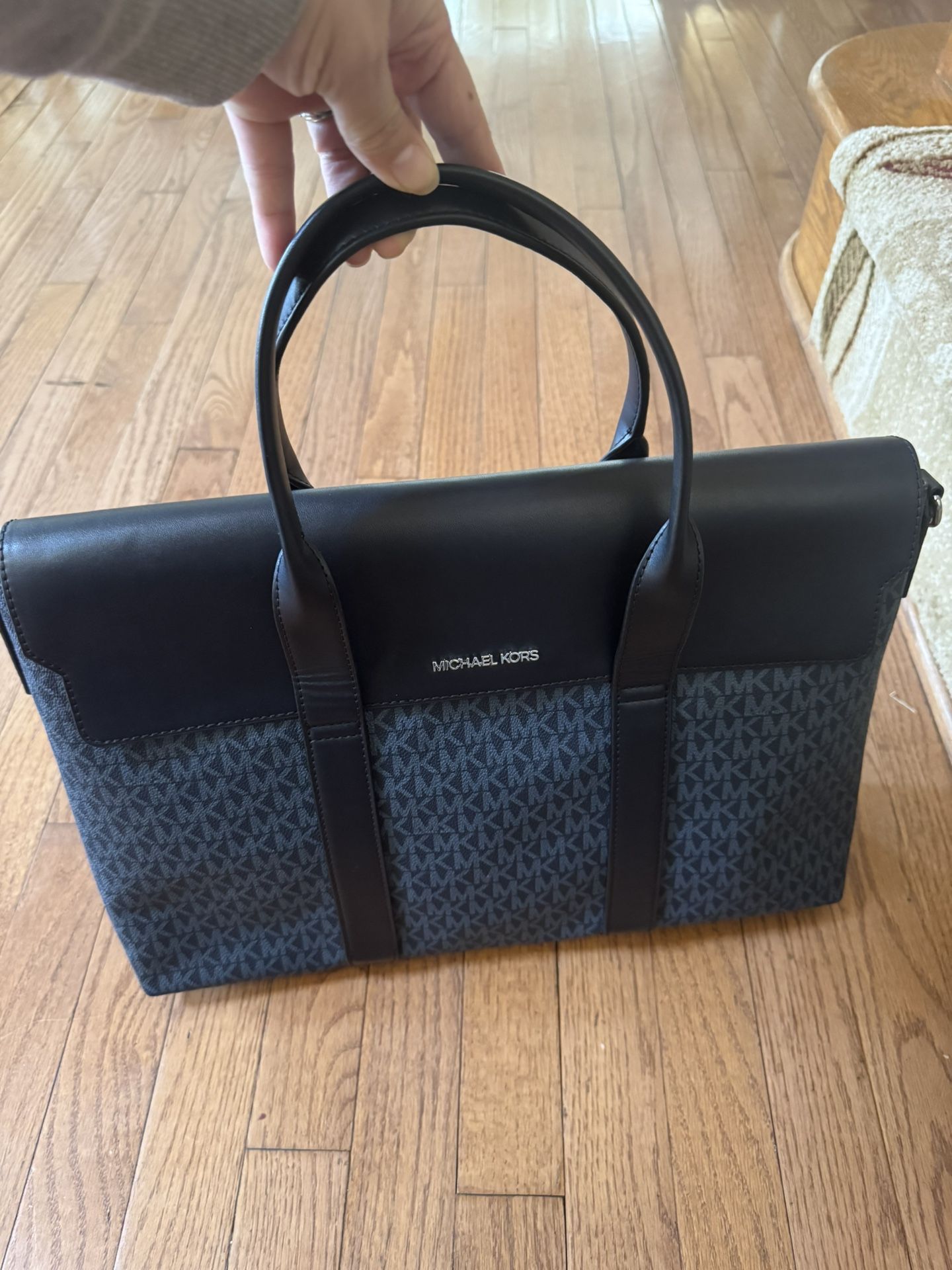 MK Men’s Jet Set Laptop Bag (Large Size)