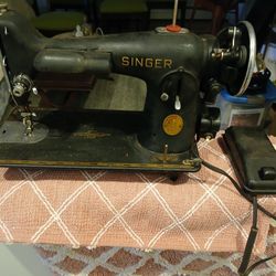 vintage singer sewing machine