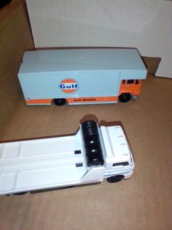 Hot Wheels haulers Tractors Military