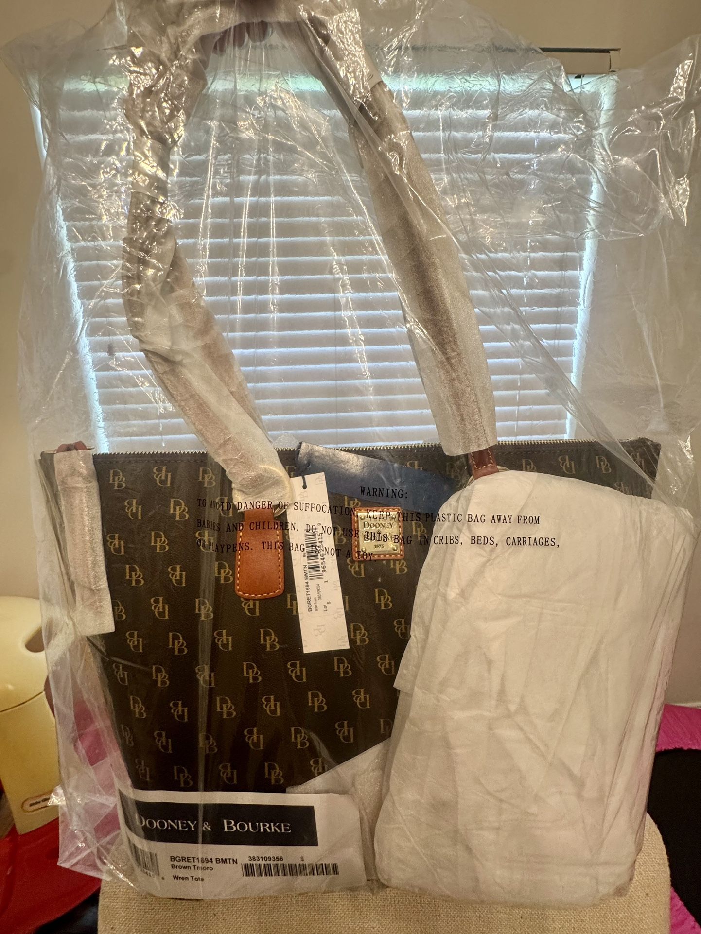 Dooney & Bourke Bag