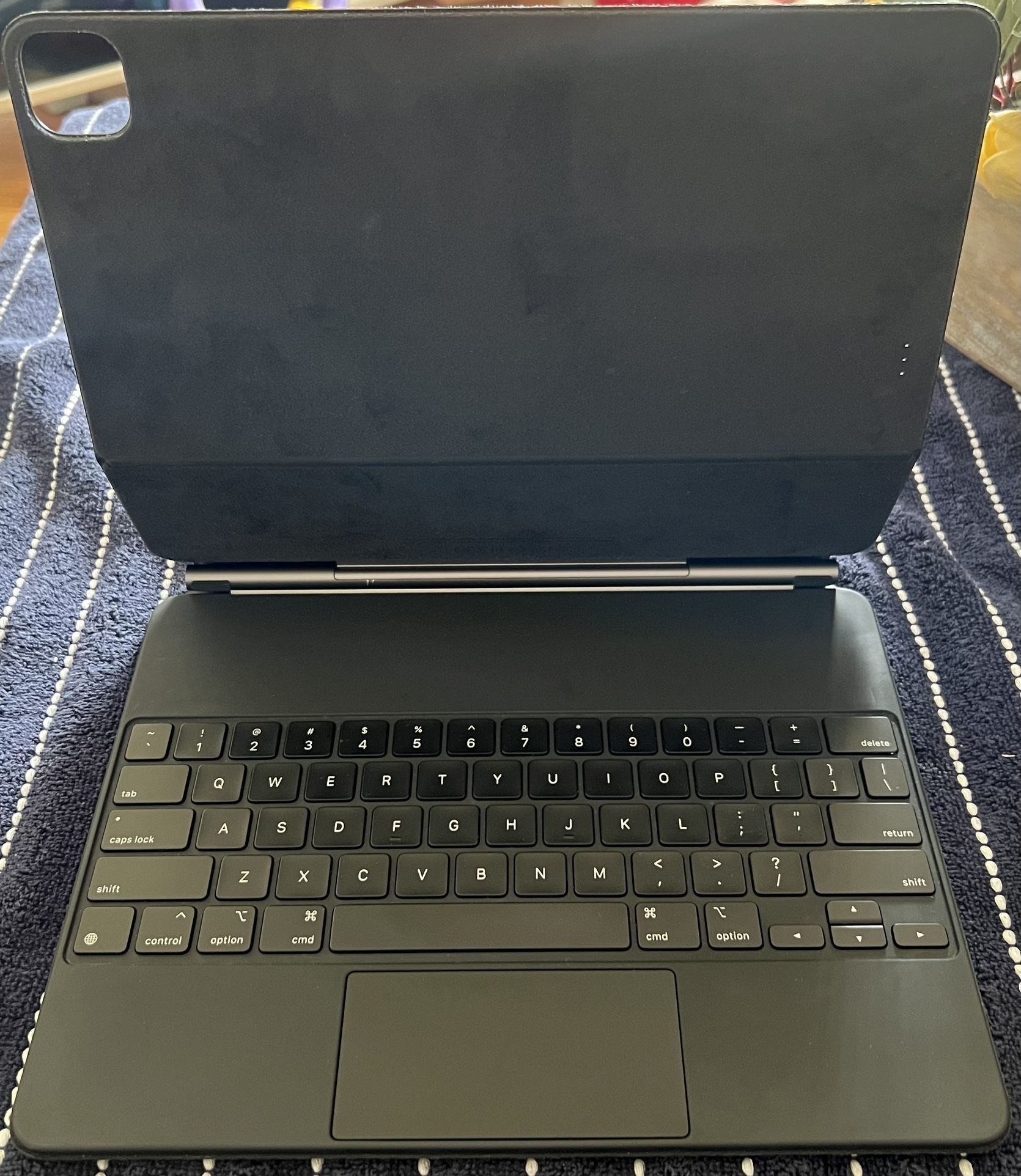Apple - Magic Keyboard for 12.9-inch iPad Pro (3rd Generation 2018) (4th Generation)