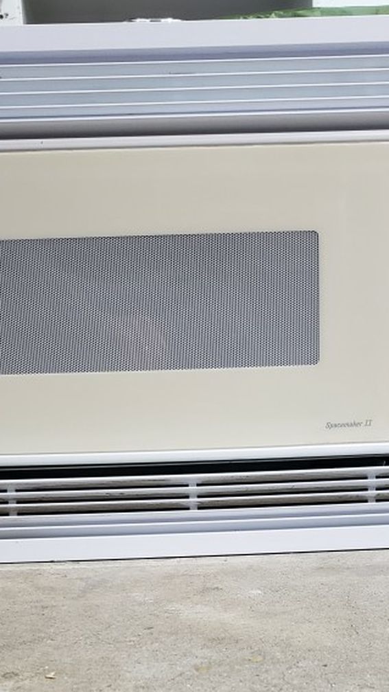 GE Spacemaker II Microwave, 1.5 cu ft