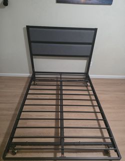 Full Sized Headboard, ZINUS Quick Lock Bunkie Board, Adjustable Frame ( Up To King)