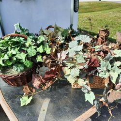 Set Of 4 Baskets With Artificial Flowers