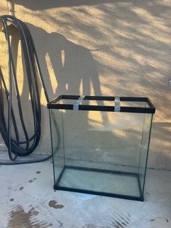 30 gallon fish tank with stand