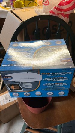 Solar floodlight