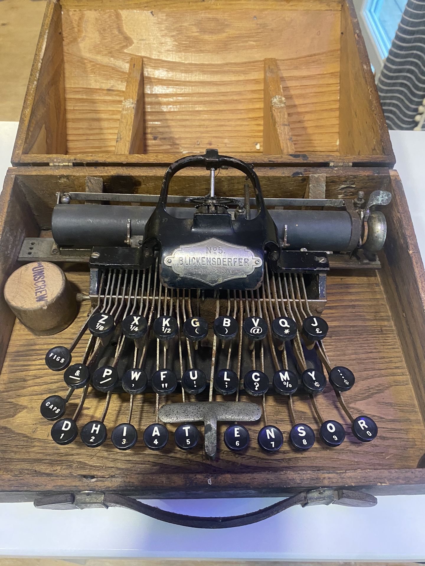 BLICKENSDERFER No 5. Antique Typewriter With Original Wood Storage Case