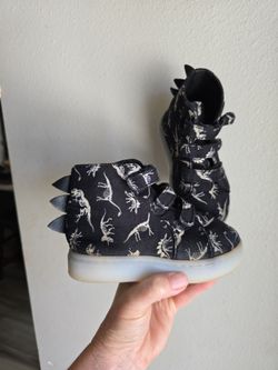 Fab Kids Light Up Dinosaur High Tops Sneakers Tennis Shoes boys size 8