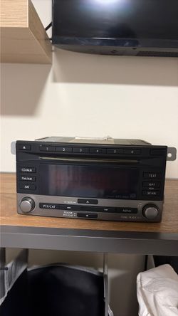 2011 Subaru Forester car radio and cd player