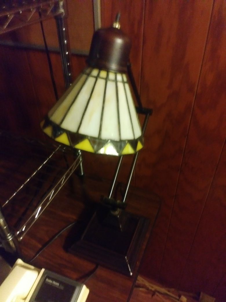 Stained glass desk lamp